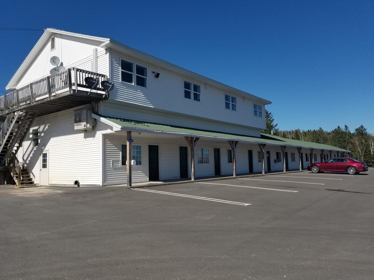 Ludlow The Brookside Inn מראה חיצוני תמונה